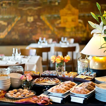 Thai Si Royal Thai Hotel