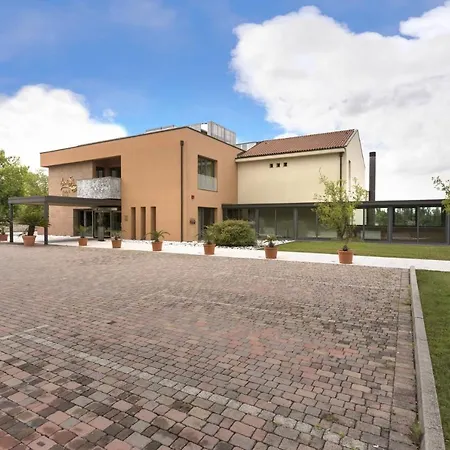 Thai Si Royal Thai Hotel