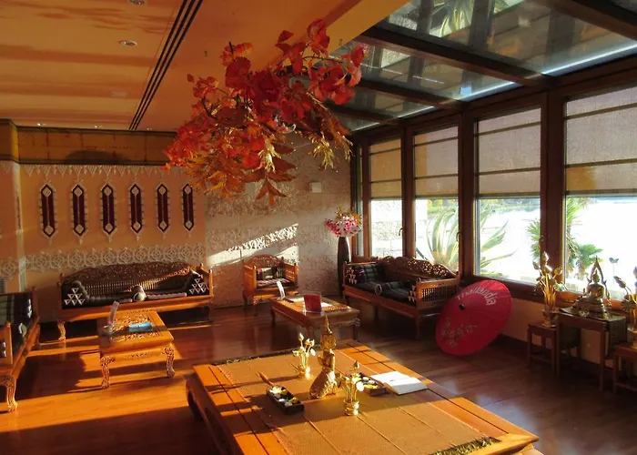 Thai Si Royal Thai Hotel