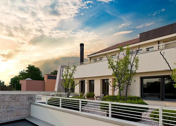 Thai Si Royal Thai Hotel 4*