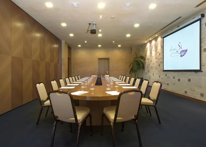 Thai Si Royal Thai Hotel Lovadina