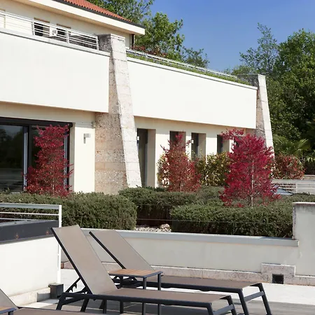 泰希皇家泰式温泉酒店 4*