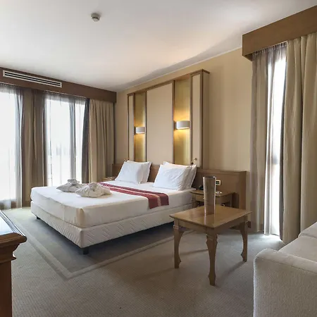 Thai Si Royal Thai Hotel