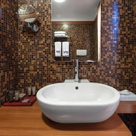 Thai Si Royal Thai Hotel 4*
