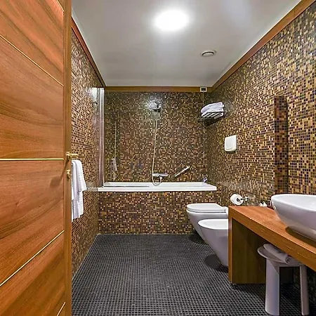 Thai Si Royal Thai Hotel