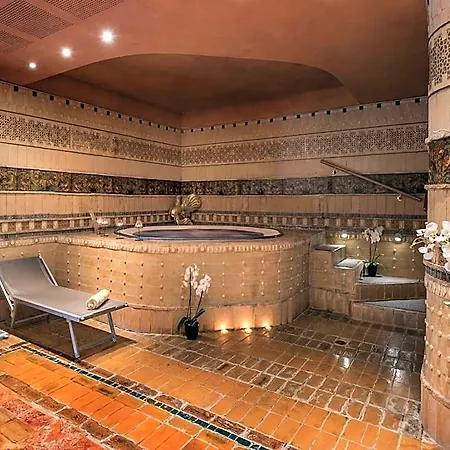 Thai Si Royal Thai Hotel