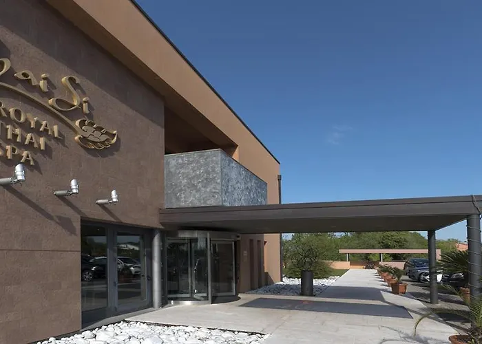 호텔 Thai Si Royal Thai